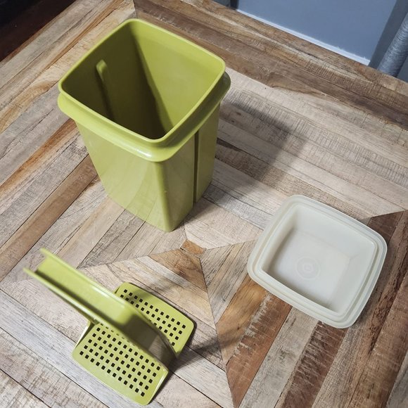 Tupperware Small Pick-A-Deli Pickle Keeper Olice Green Lid Insert 3 pc - Picture 2 of 8